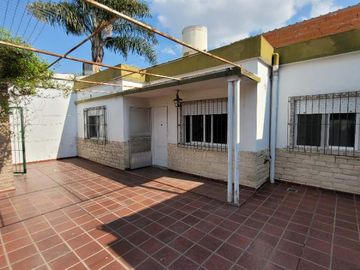 Casa PH en venta en Haedo Sur