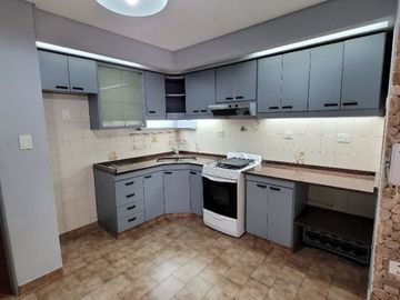 Casa PH en venta en Haedo Sur