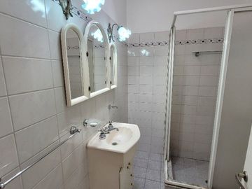 Casa PH en venta en Haedo Sur
