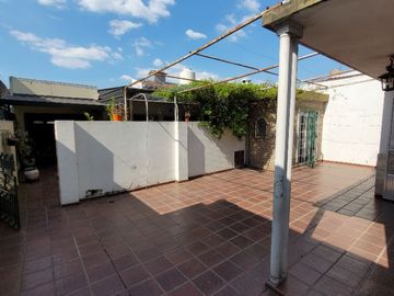Casa PH en venta en Haedo Sur