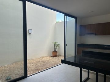Venta de Townhouse de 3 Habitaciones privada en Temozón Norte