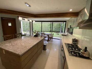 Casa en Venta de Lujo Las Cañadas Club de Golf  Zapopan Jal.