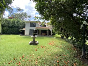 Casa en Venta de Lujo Las Cañadas Club de Golf  Zapopan Jal.