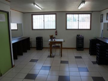 Oficina en Venta en Chacabuco 1049
