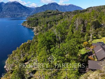 Espectacular casa con 2 ha y mas de 110 mts de orilla de Lago