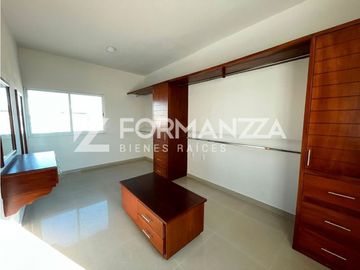 Casa en Venta en Fraccionamiento Margaritas en Colima