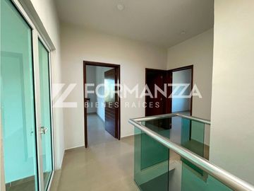 Casa en Venta en Fraccionamiento Margaritas en Colima