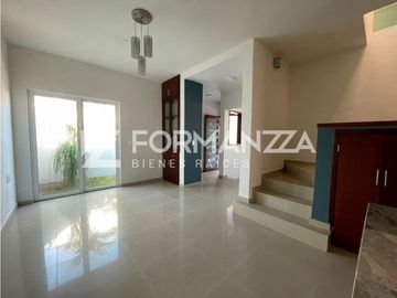 Casa en Venta en Fraccionamiento Margaritas en Colima