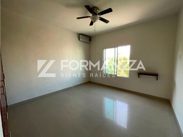 Casa en Venta en Fraccionamiento Margaritas en Colima