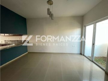 Casa en Venta en Fraccionamiento Margaritas en Colima