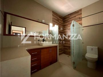 Casa en Venta en Fraccionamiento Margaritas en Colima