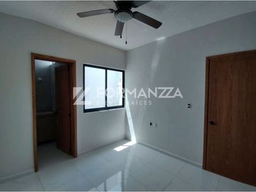 Casa Nueva en Venta, Fraccionamiento Zaragoza, Colima