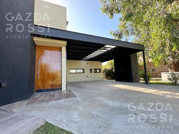 Excelente propiedad 5 amb a la venta en Barrio Privado Don Joaquin, Canning