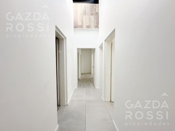 Excelente propiedad 5 amb a la venta en Barrio Privado Don Joaquin, Canning
