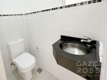 Excelente propiedad 5 amb a la venta en Barrio Privado Don Joaquin, Canning