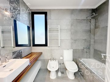 Excelente propiedad 5 amb a la venta en Barrio Privado Don Joaquin, Canning