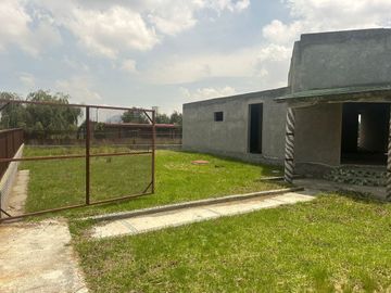 SE VENDE CASA  EN OBRA GRIS CACALOMACAN