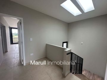 Duplex de categoria en La Luisita 3 dormitorios balcon a estrenar