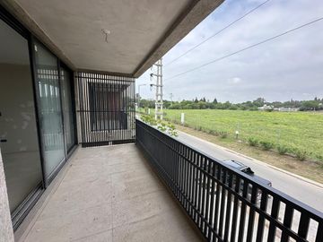 Duplex de categoria en La Luisita 3 dormitorios balcon a estrenar