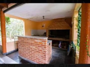 Casaquinta de 3 dorm, parque y piscina en City Bell