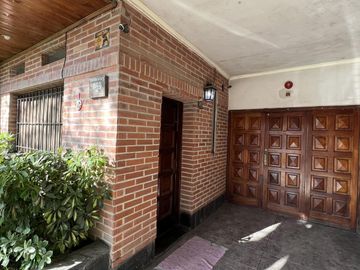 Casa de 4 amb. a la venta en Ezeiza a pocos mts de la Autopista