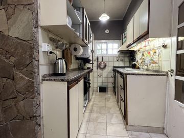 Casa de 4 amb. a la venta en Ezeiza a pocos mts de la Autopista