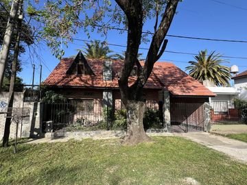 Casa de 4 amb. a la venta en Ezeiza a pocos mts de la Autopista