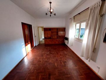 VENTA CASA DOS DORMITORIOS EN ARROYITO