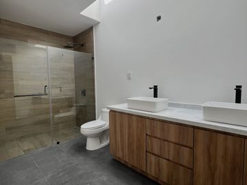 Residencia nueva en venta Rancho San Juan, Oportunidad!!!