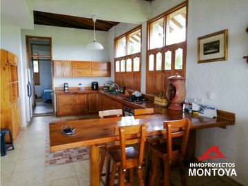 Permuta! Casa campestre en Montenegro, Quindío