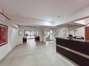 Exclusivo Dúplex Remodelado con Terraza y Ubicación Estratégica