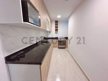 Exclusivo Dúplex Remodelado con Terraza y Ubicación Estratégica