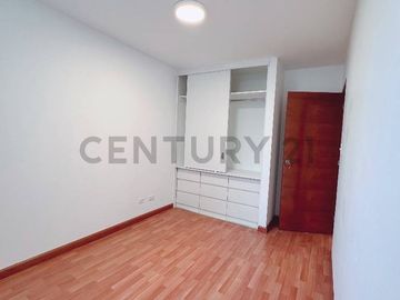 Exclusivo Dúplex Remodelado con Terraza y Ubicación Estratégica