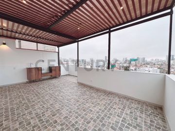 Exclusivo Dúplex Remodelado con Terraza y Ubicación Estratégica