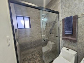 CASA VENTA EN DOMINIO CUMBRES