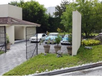 CASA EN VENTA EN JARDINES COLONIALES