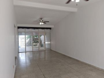 CASA EN BARRIO LA PIMIENTA