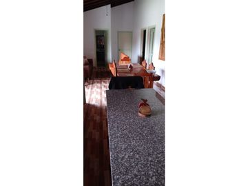 Se vende espectacular finca - chalet a 15 minutos del parque del café