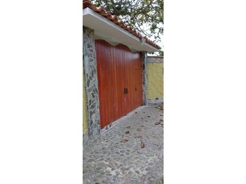 Se vende espectacular finca - chalet a 15 minutos del parque del café