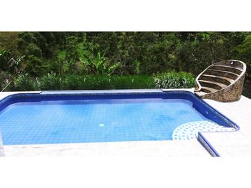 Se vende espectacular finca - chalet a 15 minutos del parque del café