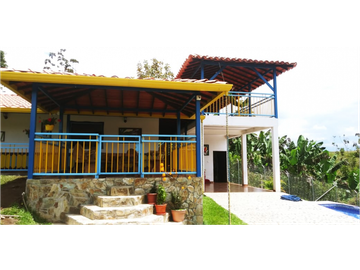 Se vende espectacular finca - chalet a 15 minutos del parque del café