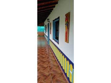 Se vende espectacular finca - chalet a 15 minutos del parque del café