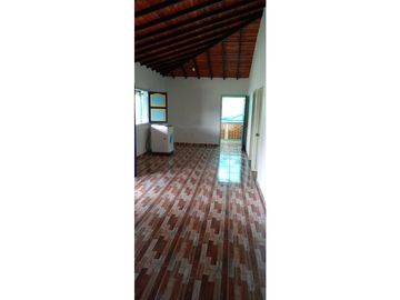 Se vende espectacular finca - chalet a 15 minutos del parque del café