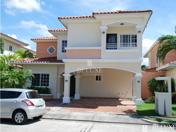 PH VILLA VALENCIA CASA REMODELADA EN VENTA, COSTA SUR (6)