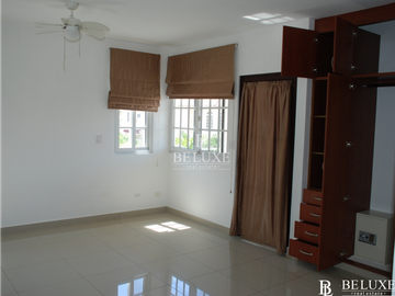 PH VILLA VALENCIA CASA REMODELADA EN VENTA, COSTA SUR (6)