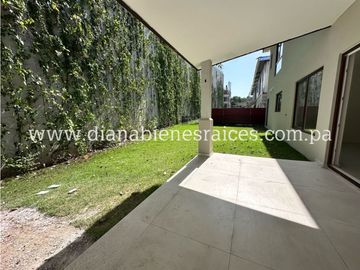 Venta de casa en Santa María