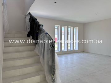 Venta de casa en Santa María