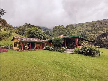 Venta Finca en El Zarzal Vereda La Luz Girardota.