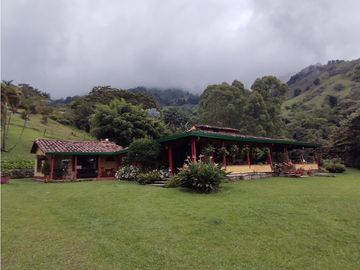 Venta Finca en El Zarzal Vereda La Luz Girardota.