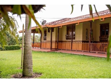SE VENDE CASA CAMPESTRE, QUINDIO